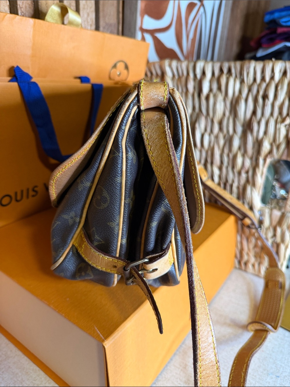 Louis Vuitton Saumur - Picture 4 of 12